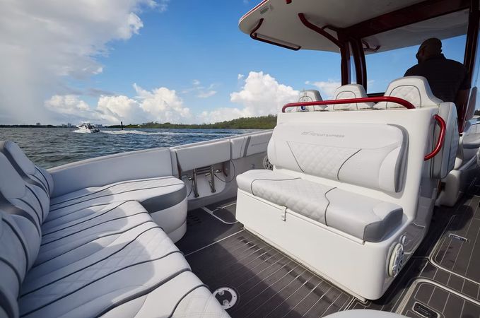 Midnight Express 37 | Valkyrie