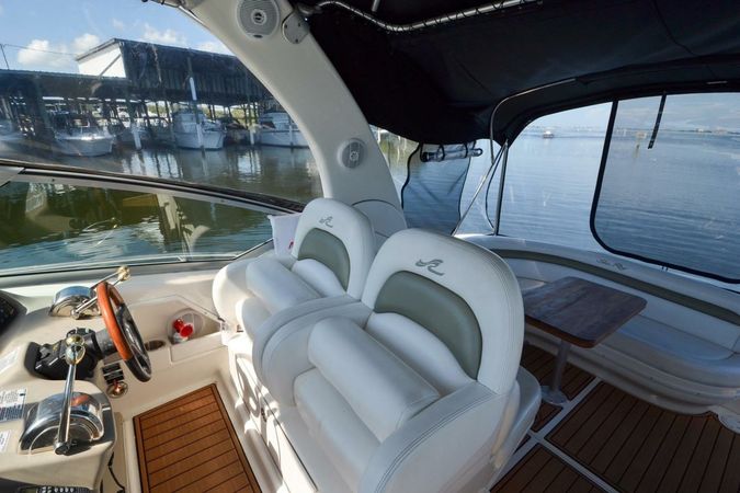 Sea Ray Sundancer 340 | Dream Chaser