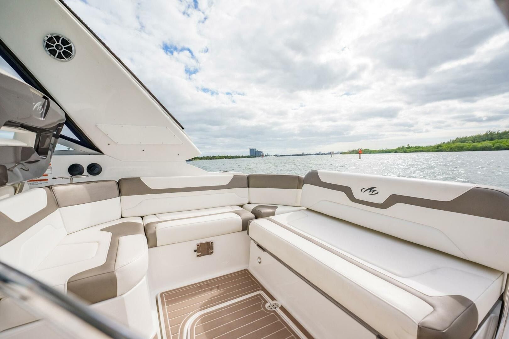 Monterey 335 | Free Spirit