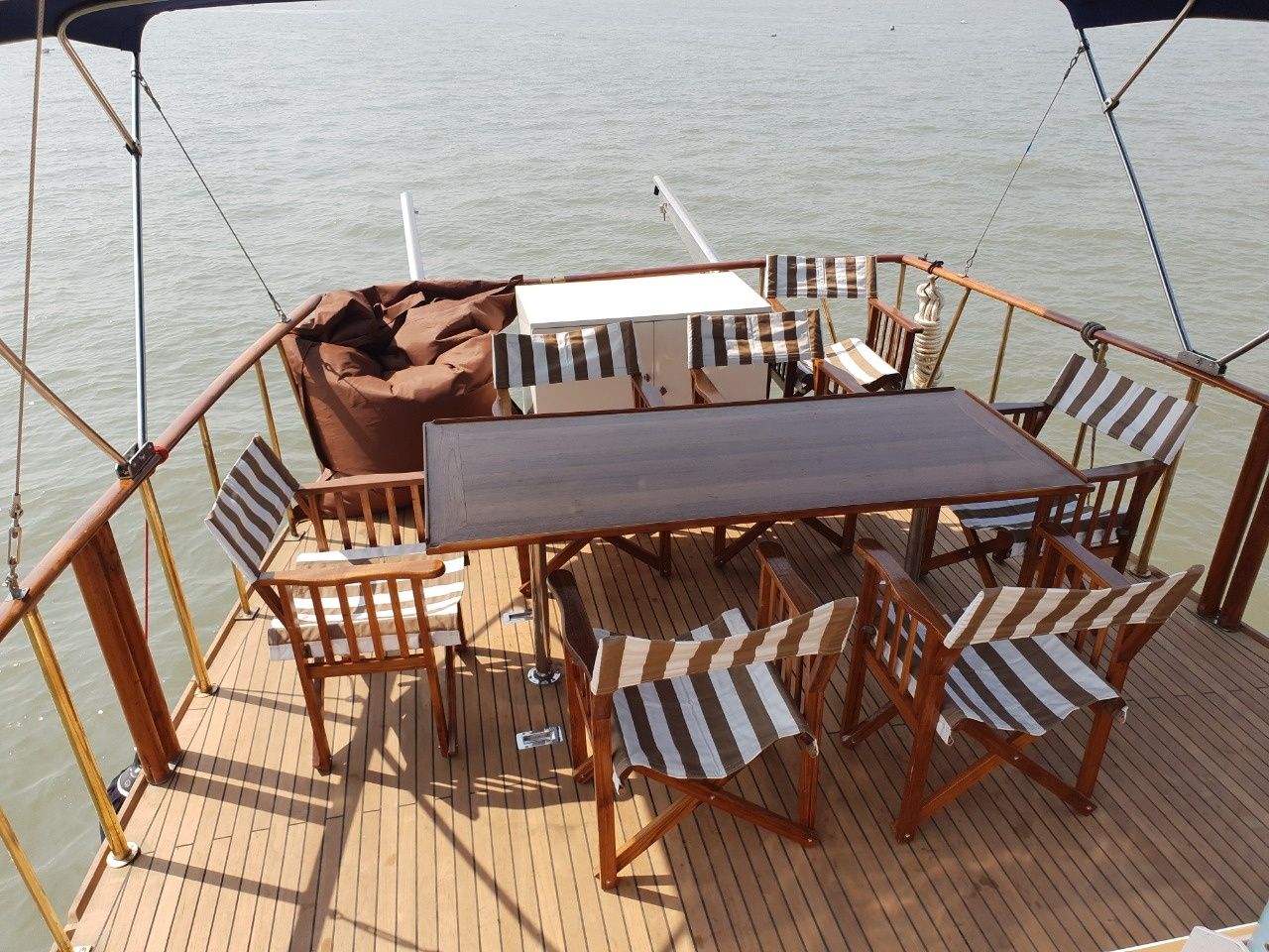 Grand Banks 42 | Genesis