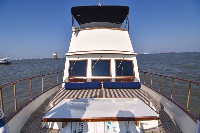 Grand Banks 42 | Genesis