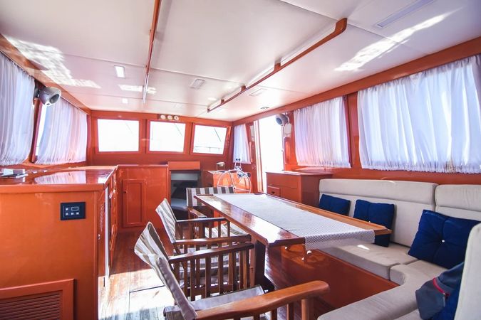Grand Banks 42 | Genesis