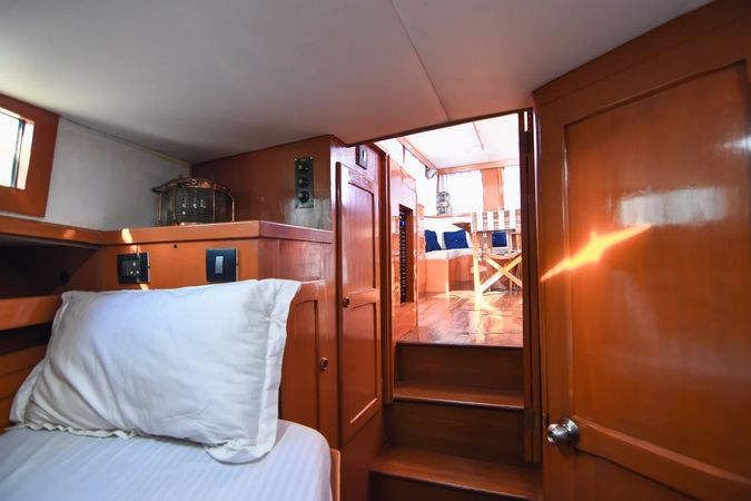 Grand Banks 42 | Genesis