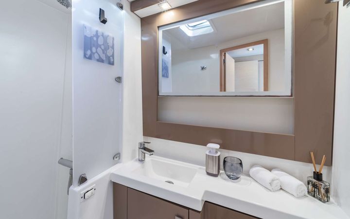 Fountaine Pajot Saba 50 | Iara