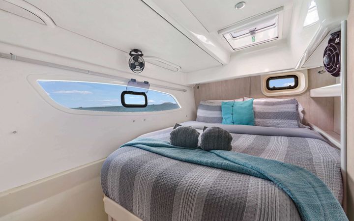 Leopard 44 | Blackfisk