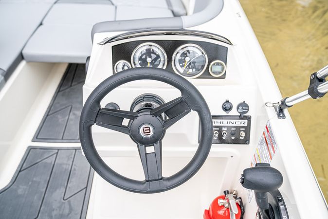 Bayliner M15 | 23