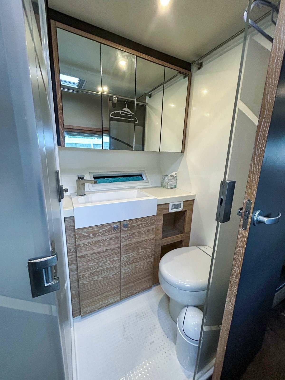 Xquisite Yachts X54 | Stella Blue