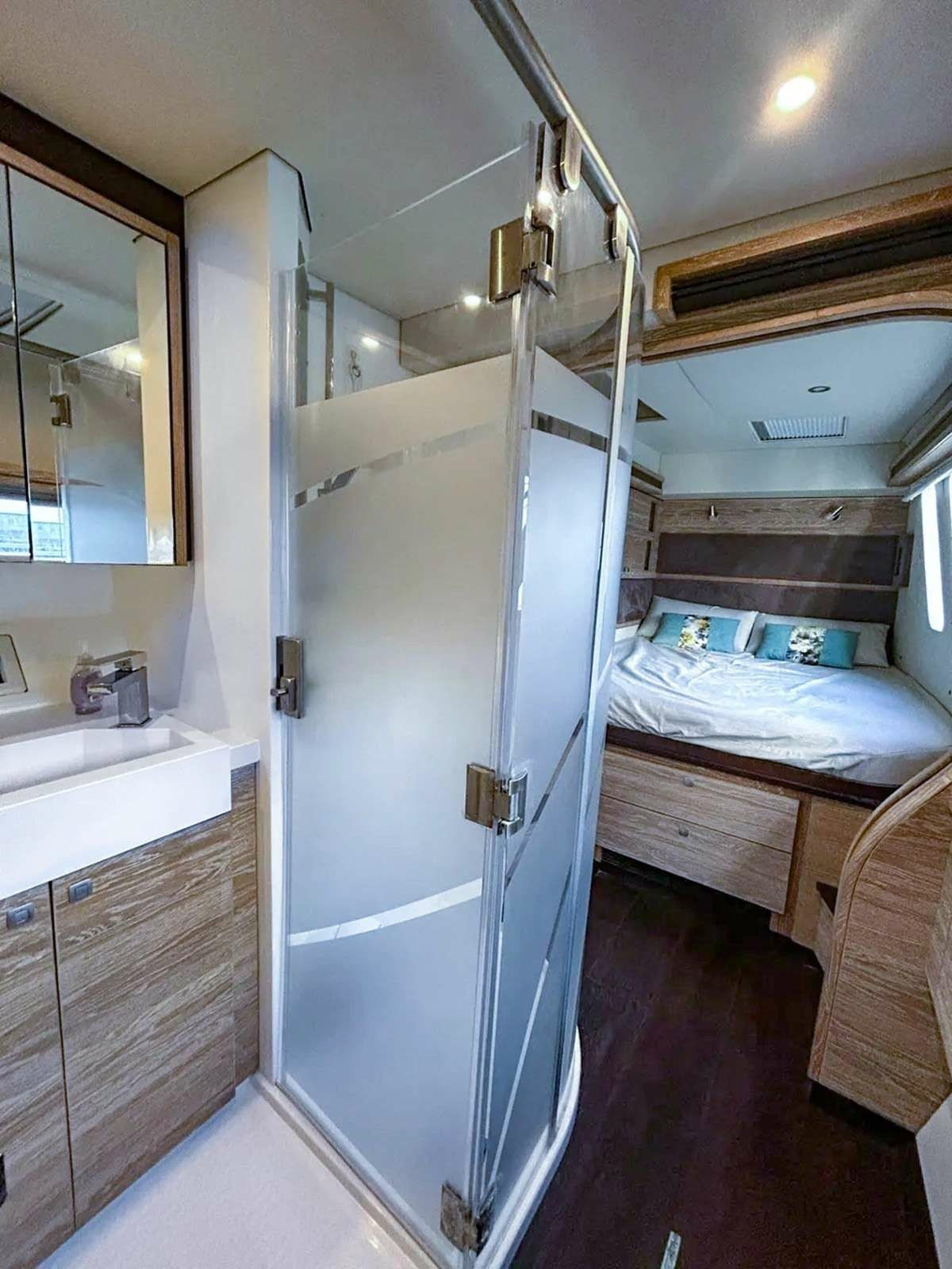 Xquisite Yachts X54 | Stella Blue