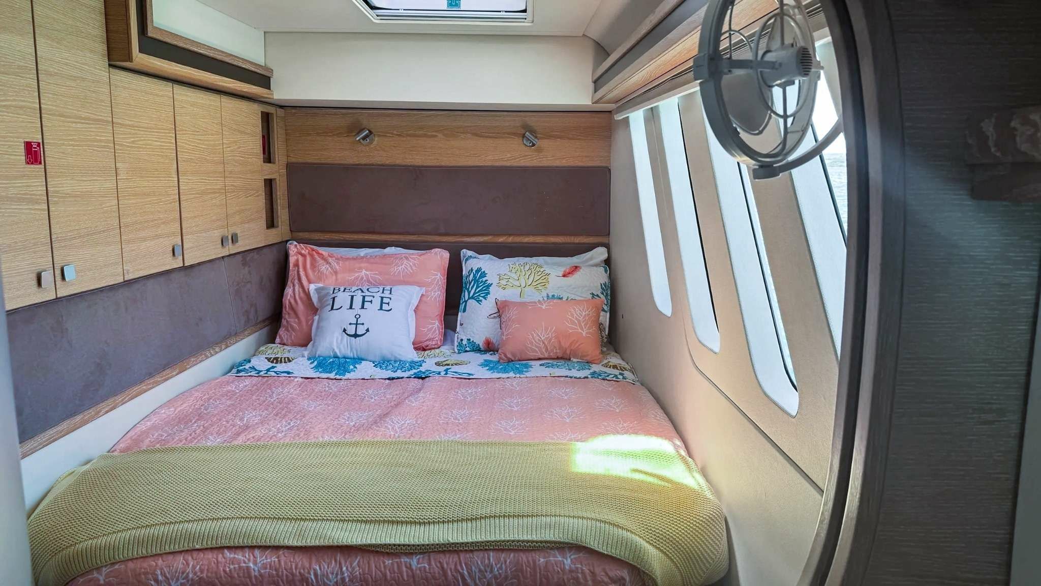 Xquisite Yachts X54 | Stella Blue