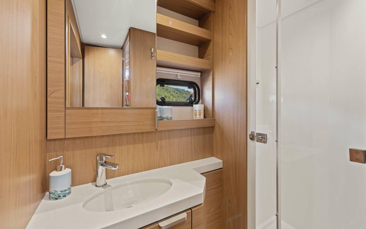 Bali 5.4 | Chillin' Hut