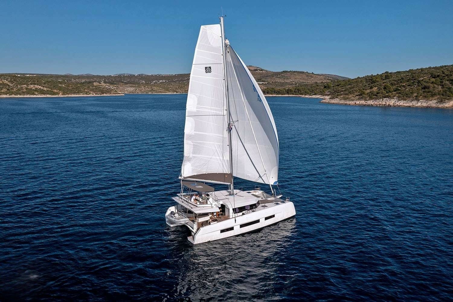 Dufour 48 | Walk'n on Sunshine