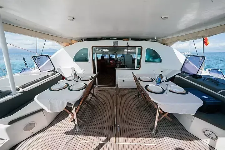 Lagoon 570 | Charcot