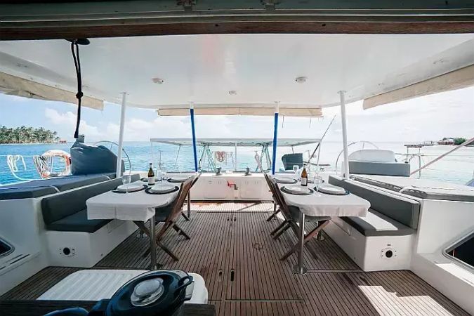 Lagoon 570 | Charcot