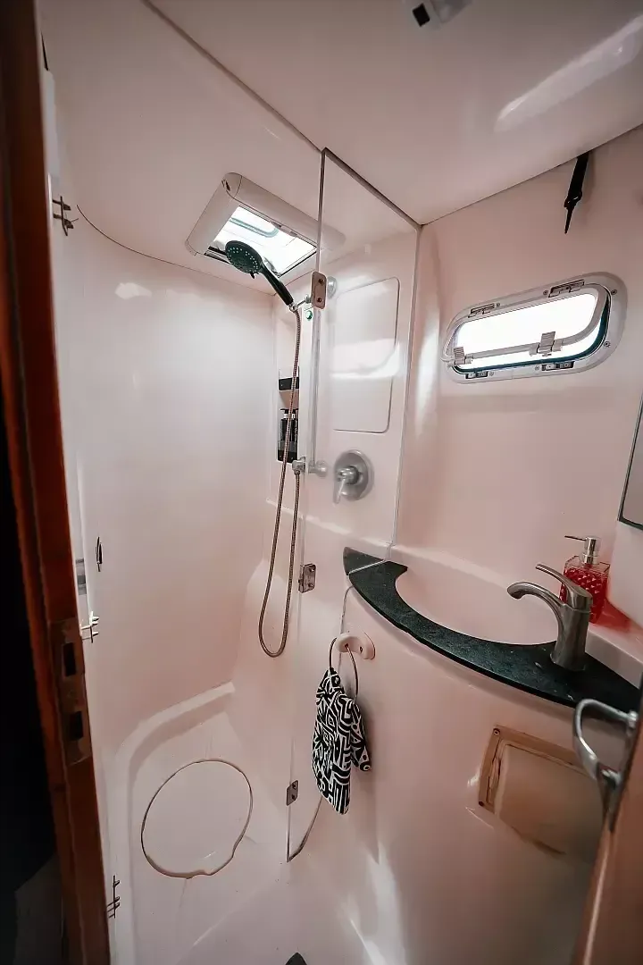 Leopard 40 | One Love