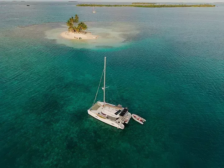 Fountaine Pajot Lipari 41 | Atila