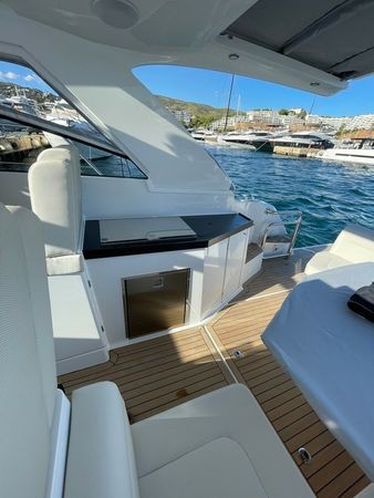 Sealine S335 | Le Chiffre