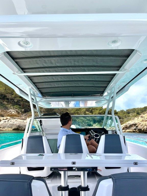 Axopar 37 Sun Top | Mad Max