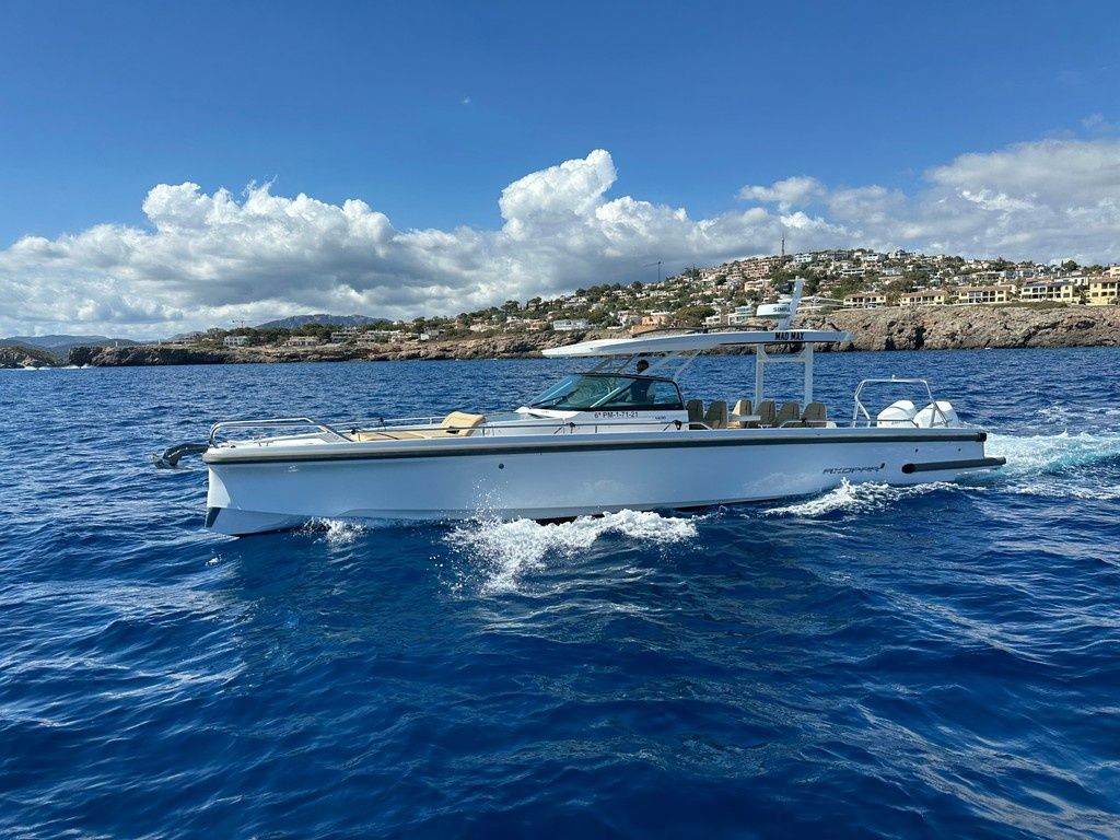 Axopar 37 Sun Top | Mad Max