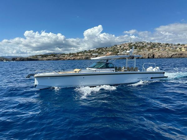 Axopar 37 Sun Top | Mad Max