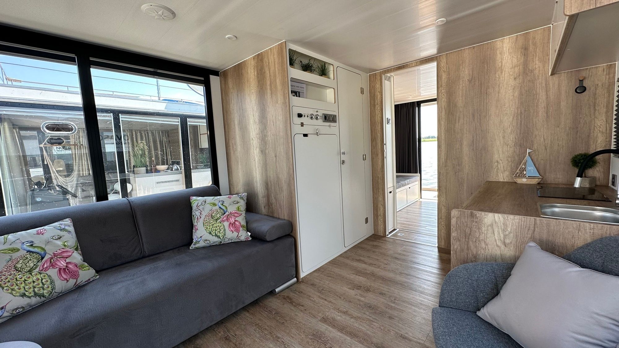 Waterbus S.C. Independent 10 | Kolibri