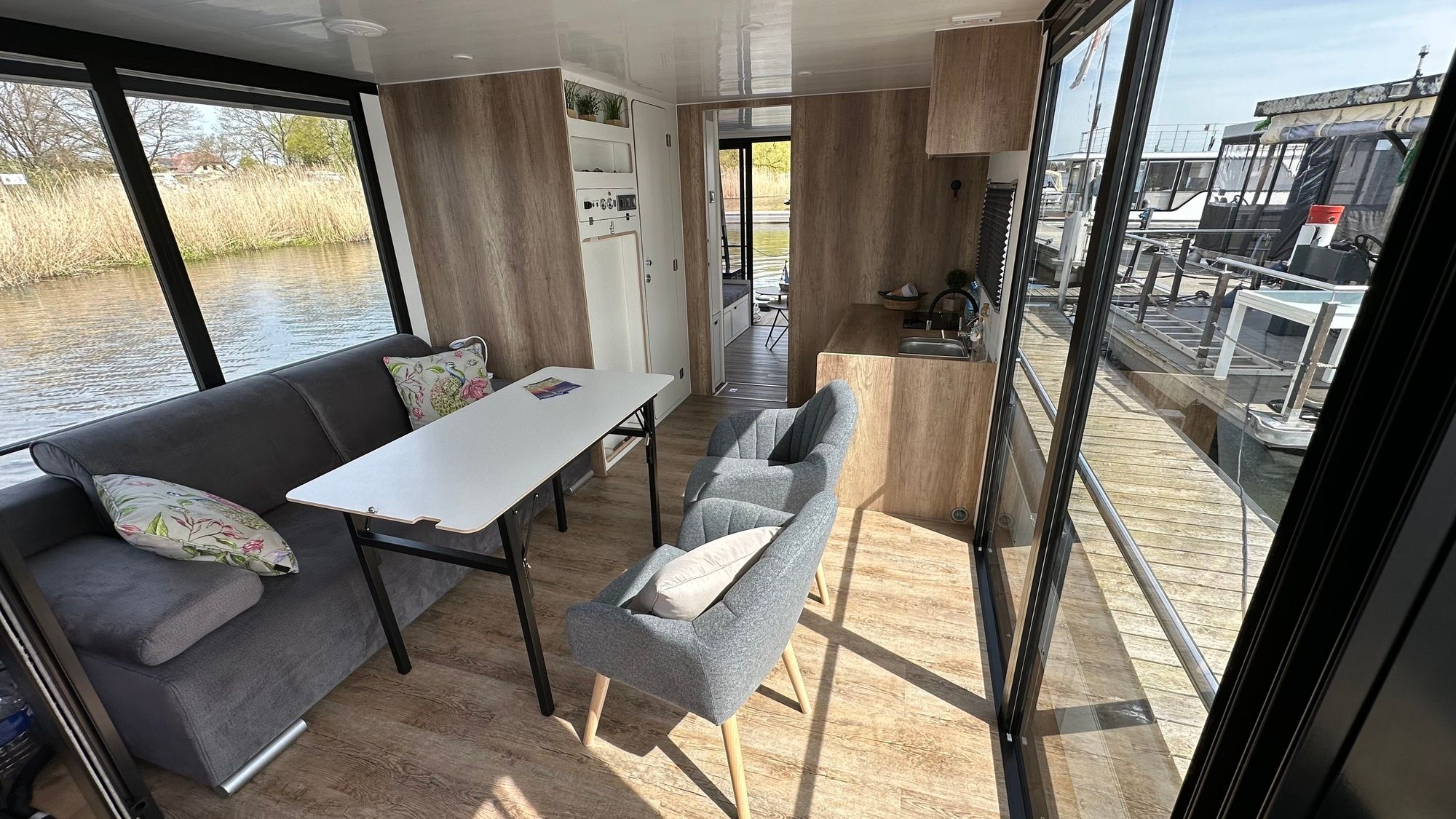 Waterbus S.C. Independent 10 | Kolibri