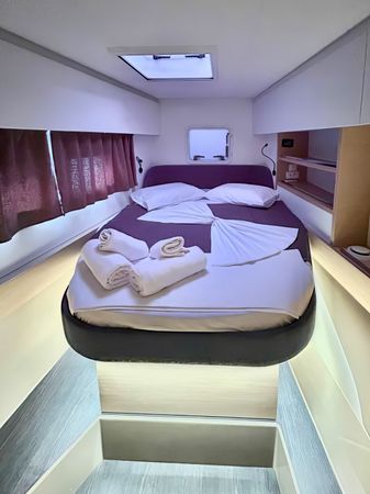Fountaine Pajot FP44 | Blue Argo
