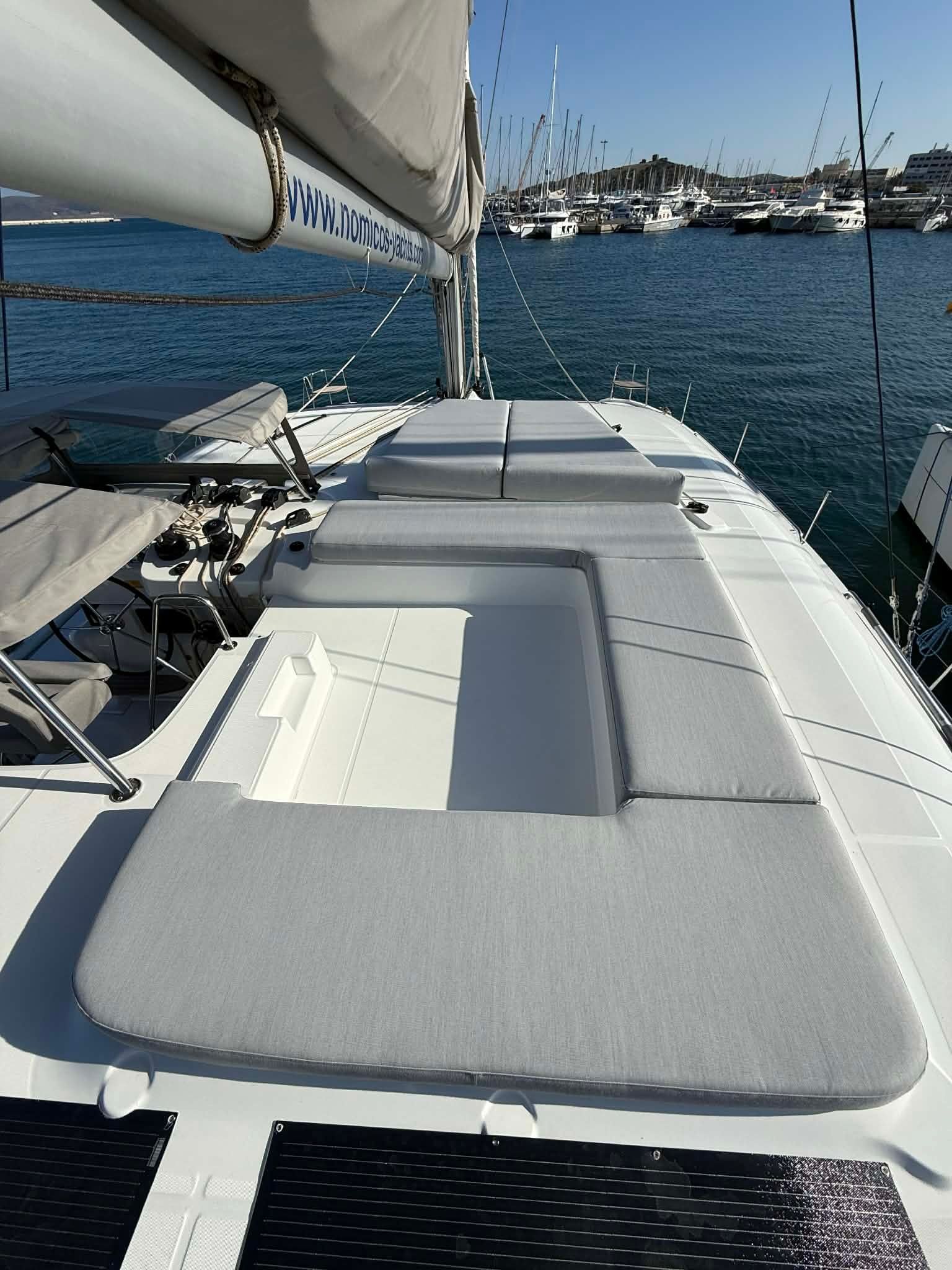 Lagoon 43 | Andromachi