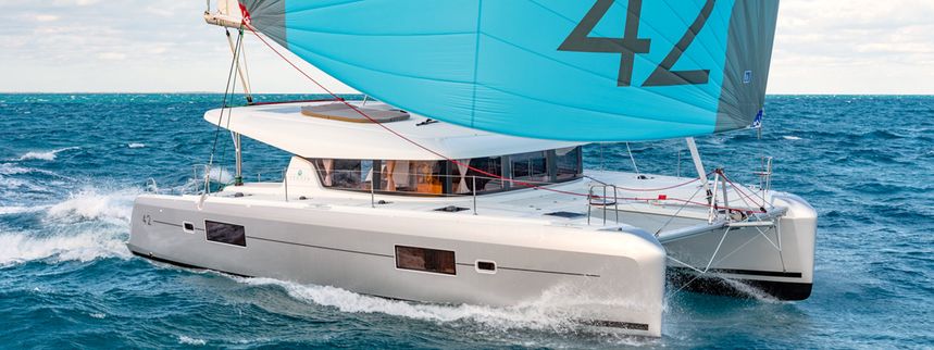 Lagoon 42 | Luce Nera