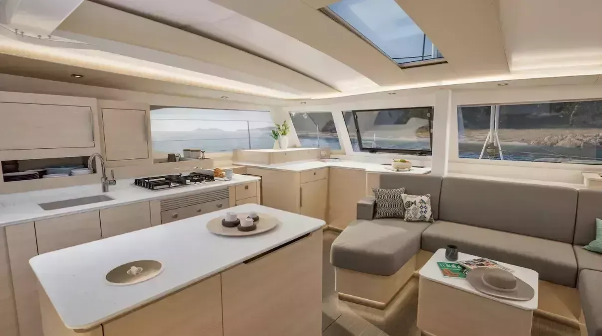 Fountaine Pajot New 44 | Serenus