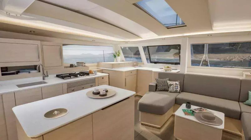 Fountaine Pajot New 44 | Serenus