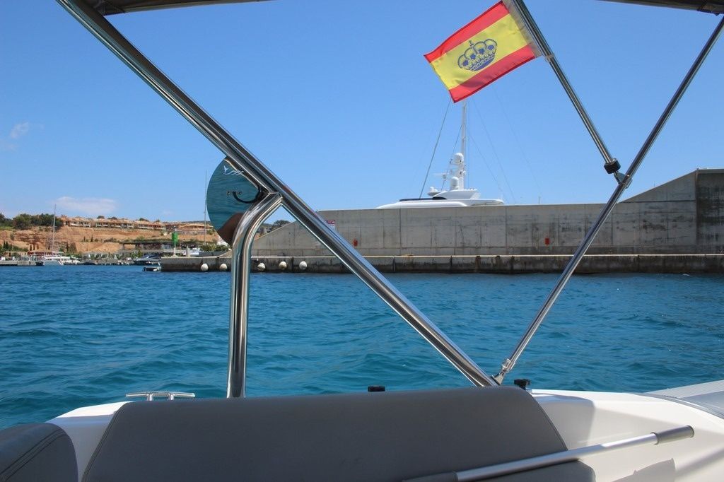 MV Marine 25 | Moby