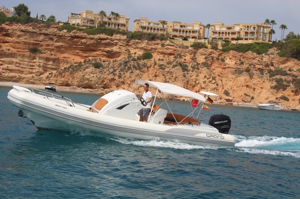 Grand Marine 850 | Rock