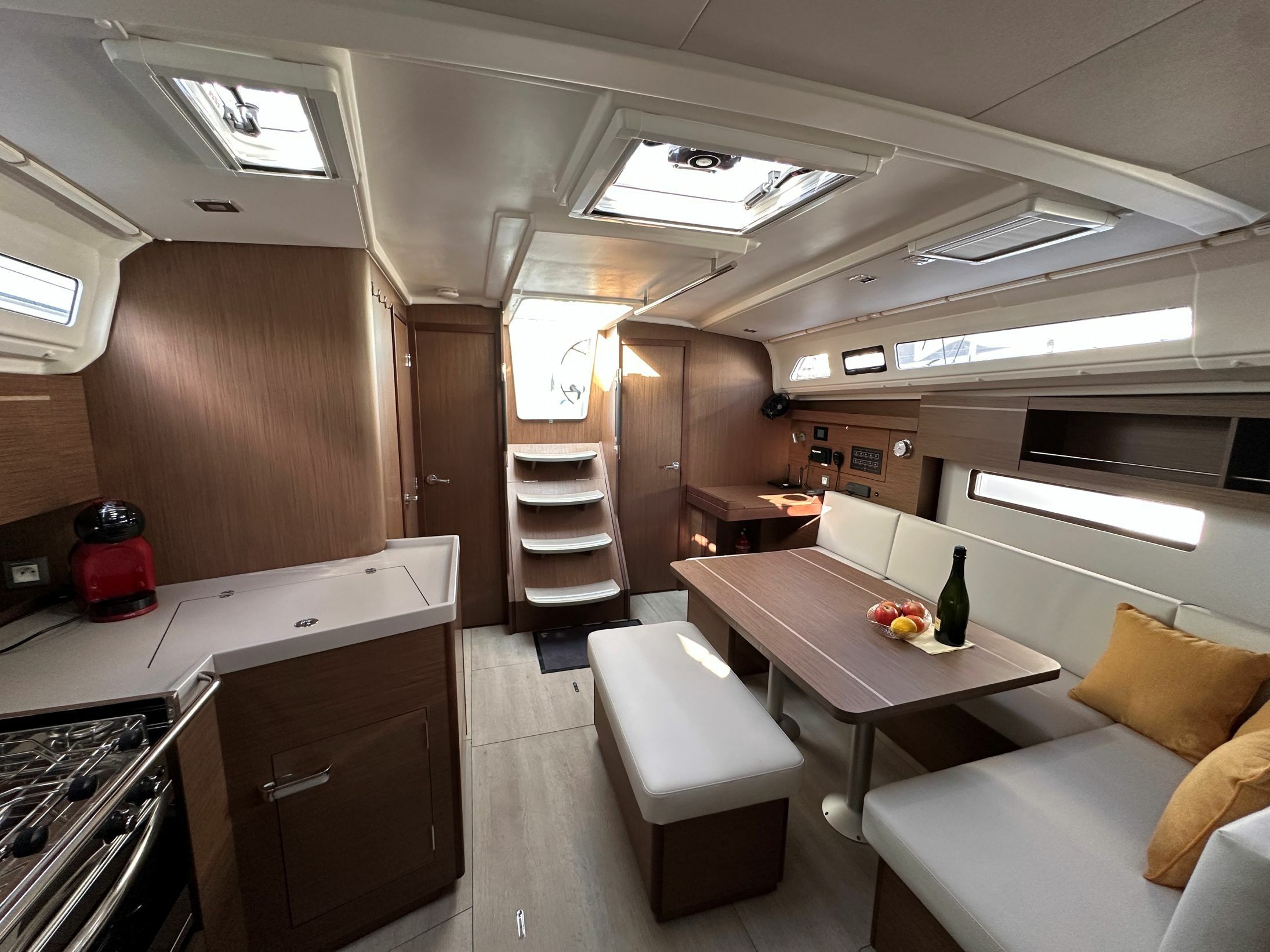Beneteau Oceanis 40.1 | Namaka Ekolu