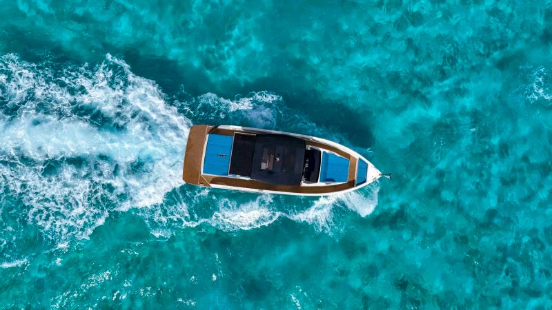 De Antonio D32 | Bluefin