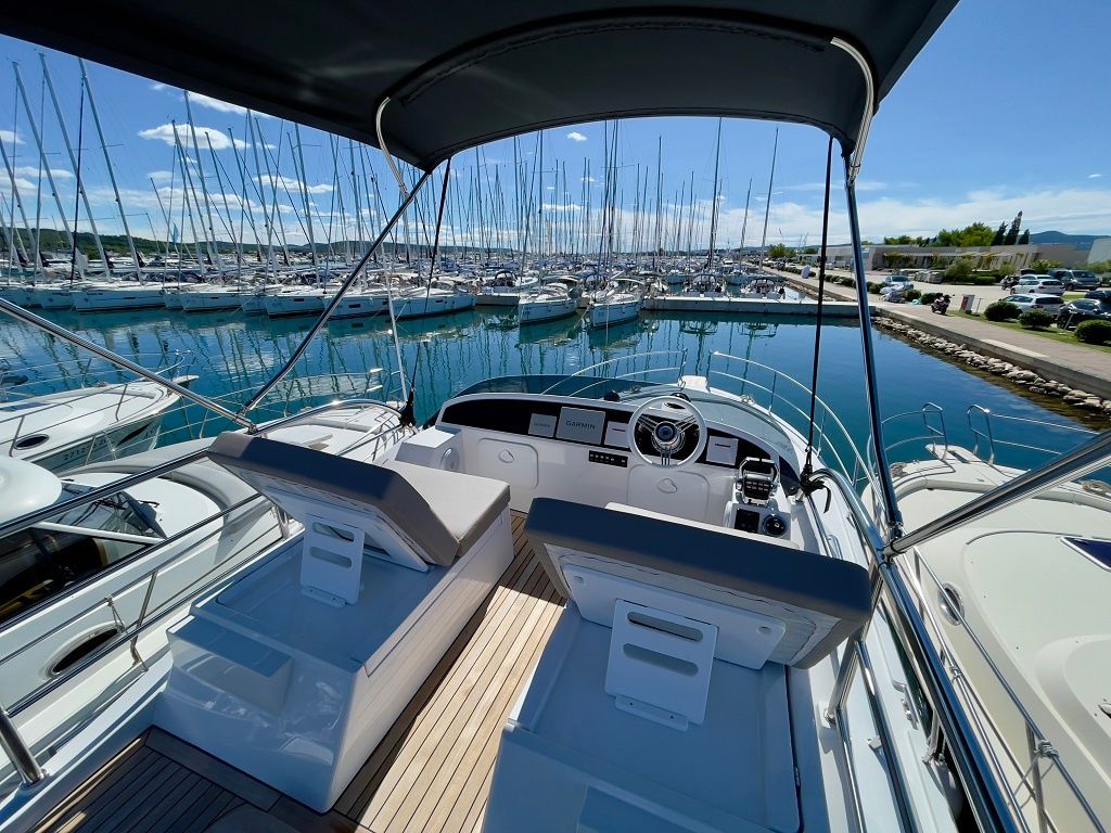 SAS Vektor Adriana 44 | Baby Blue