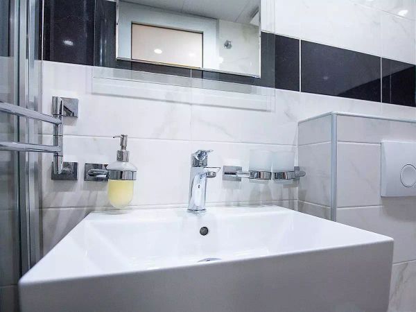 Custom Built 115 | MB Adriatic Queen