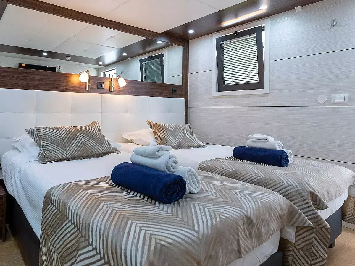 Custom Built 115 | MB Adriatic Queen