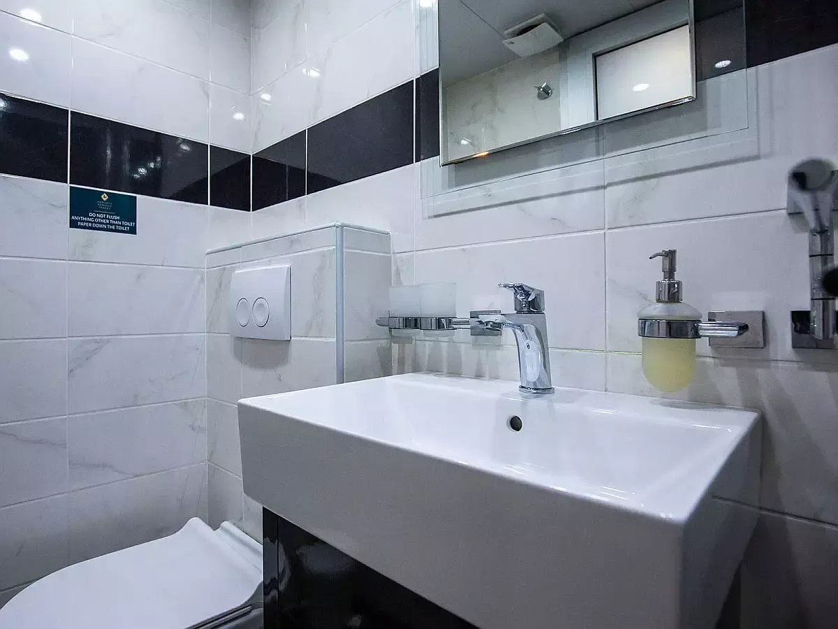 Custom Built 115 | MB Adriatic Queen