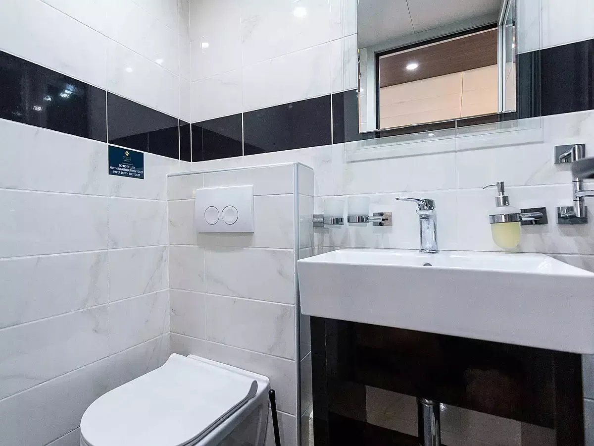 Custom Built 115 | MB Adriatic Queen