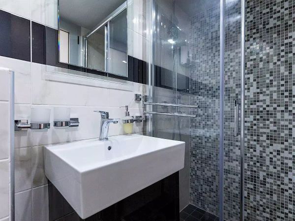 Custom Built 115 | MB Adriatic Queen