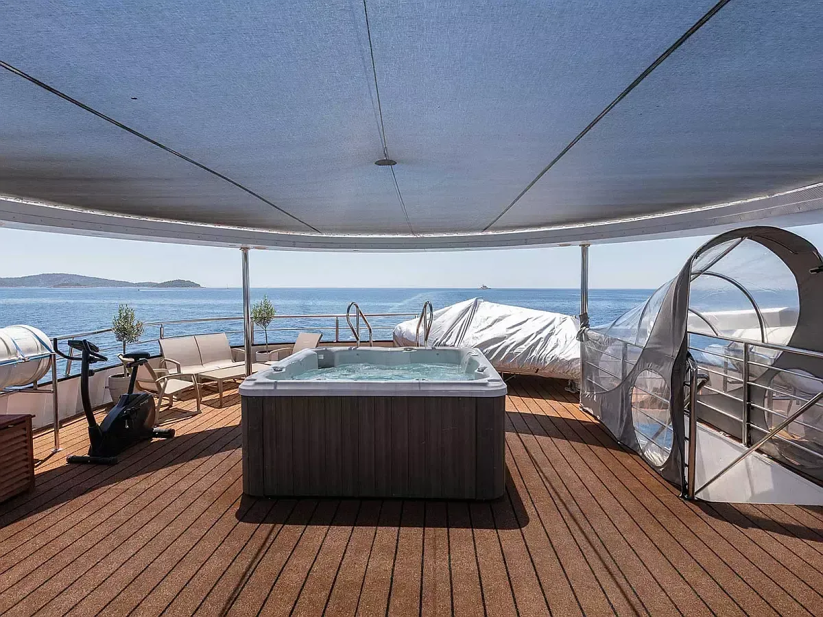 Custom Built 115 | MB Adriatic Queen