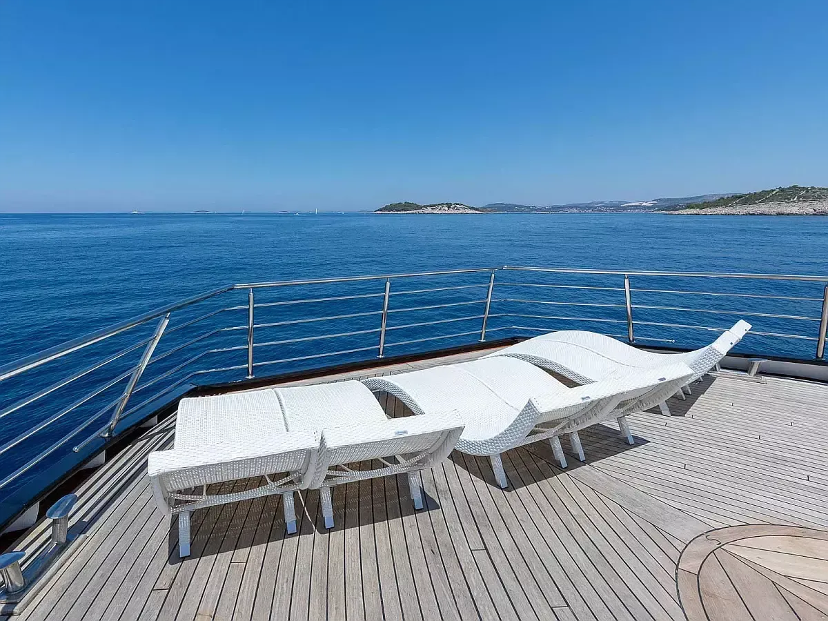 Custom Built 115 | MB Adriatic Queen