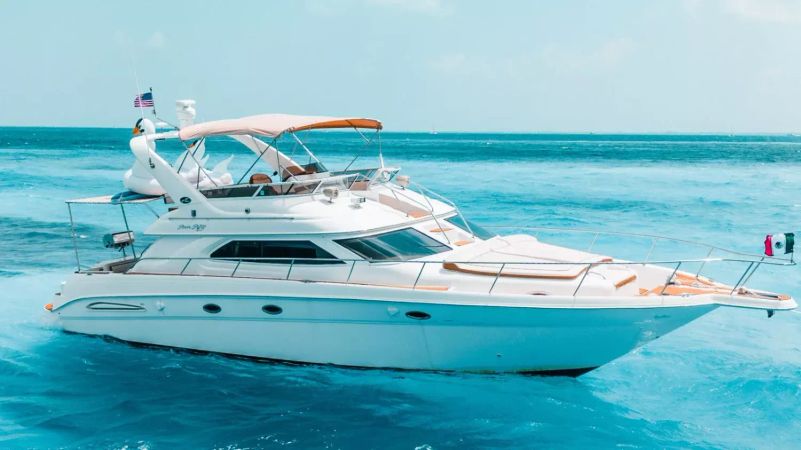 Sea Ray 450 | Mr. Sea