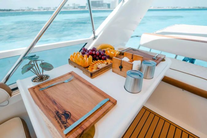 Sea Ray 450 | Mr. Sea
