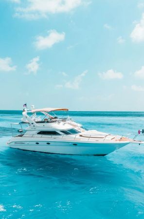 Sea Ray 450 | Mr. Sea