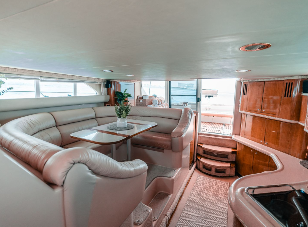 Sea Ray 450 | Mr. Sea