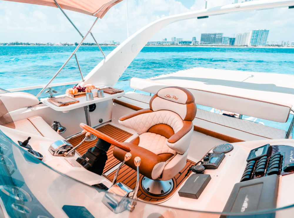 Sea Ray 450 | Mr. Sea