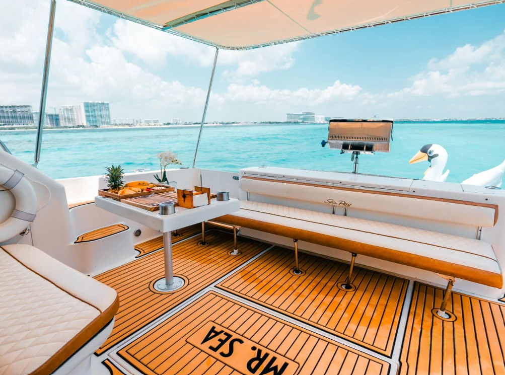 Sea Ray 450 | Mr. Sea
