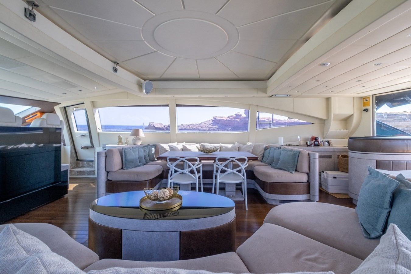 Mangusta 92 | Five Stars