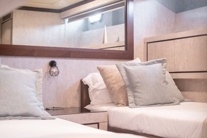 Mangusta 92 | Five Stars